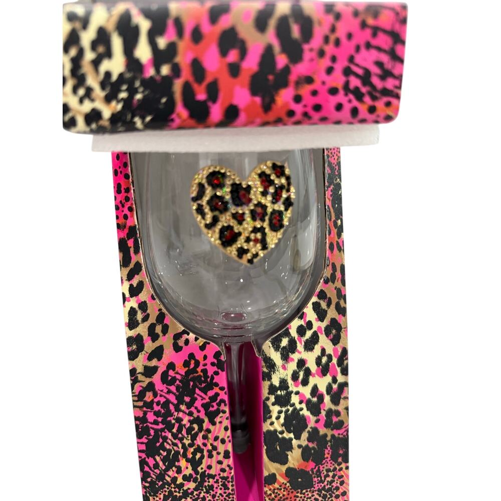 NWT Betsey Johnson Leopard Print Wine Glass Set of 2 - Pink & Black Animal Print - Picture 4 of 12